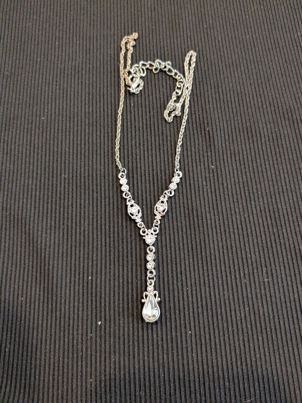Elegant Silver-Tone Teardrop Pendant Necklace 10" - Silver